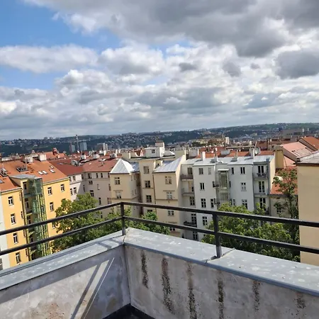 Utulny Podkrovni R4 Prague